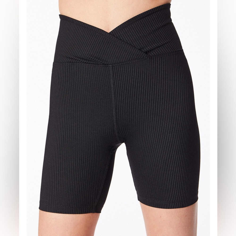 Year of ours ribbed black bike short 7”